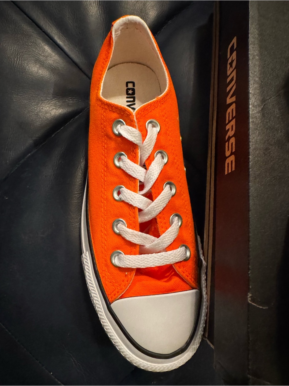 Converse Low Top Sneakers in Neon Orange and White size 6 - Picture 4 of 5